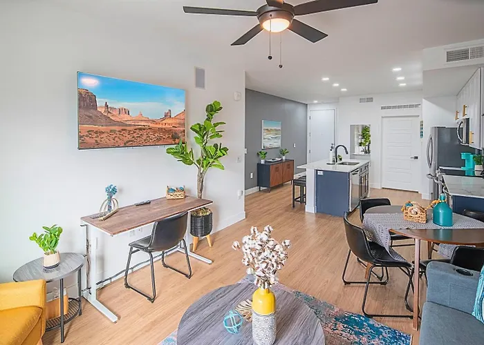 Warm Summer Vibes Kierland Area Pool & Hot Tub Appartement *
