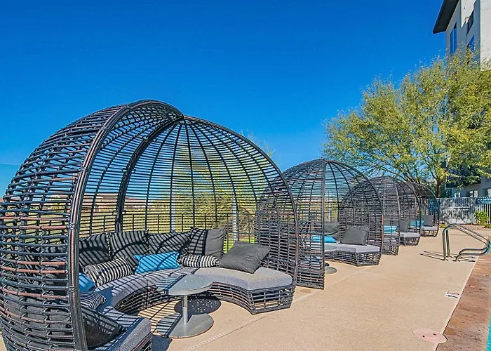 Warm Summer Vibes Kierland Area Pool & Hot Tub Appartement